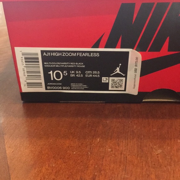 Nike AJ1 High Zoom Fearless - Picture 3 of 4